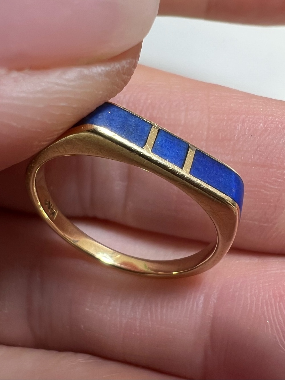 14K Yellow Gold Ring with Blue Lapis Lazuli Inlay
